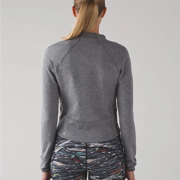 Lululemon Hill And Valley Mock Neck
Heathered Slate Size: 4 - Picture 2 of 6